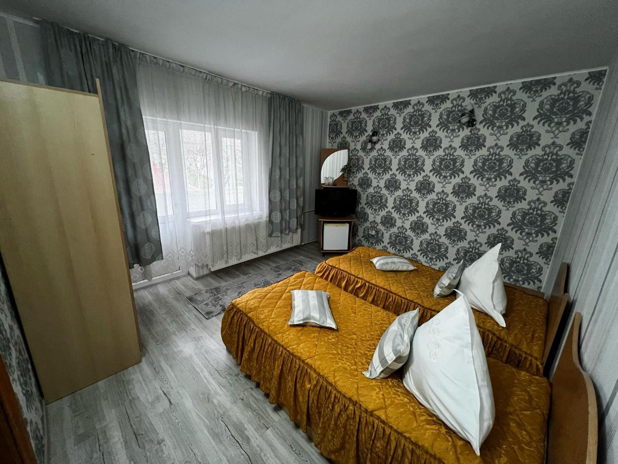 Pensiunea Ursulet Piatra Neamţ Exterior foto