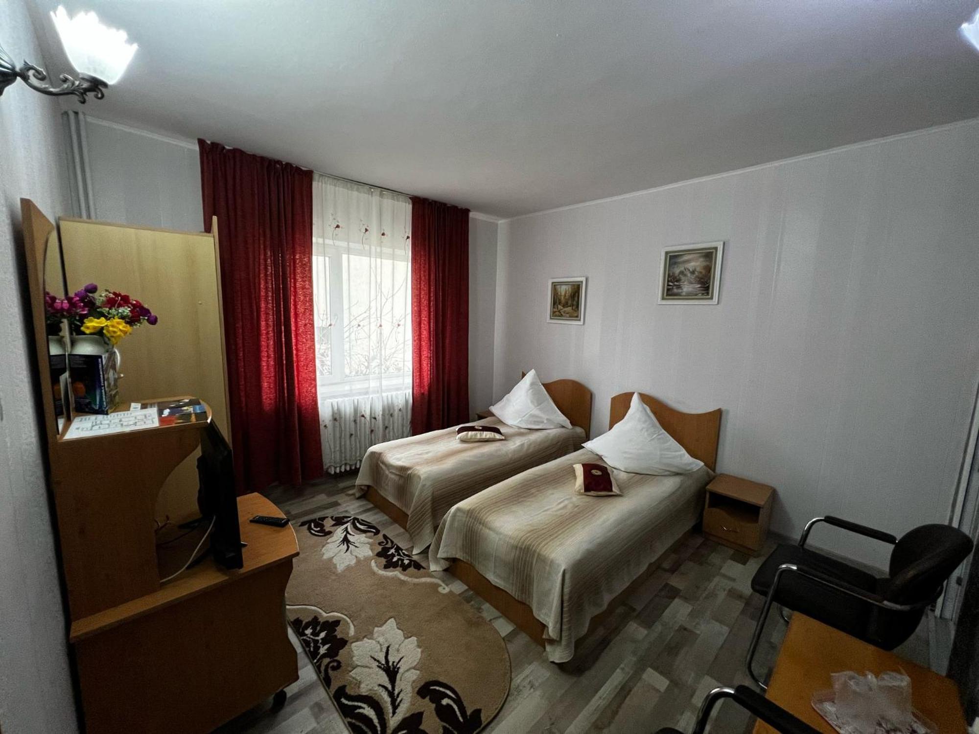 Pensiunea Ursulet Piatra Neamţ Exterior foto
